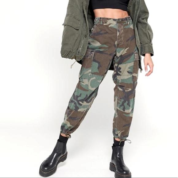 urban outfitters camo 